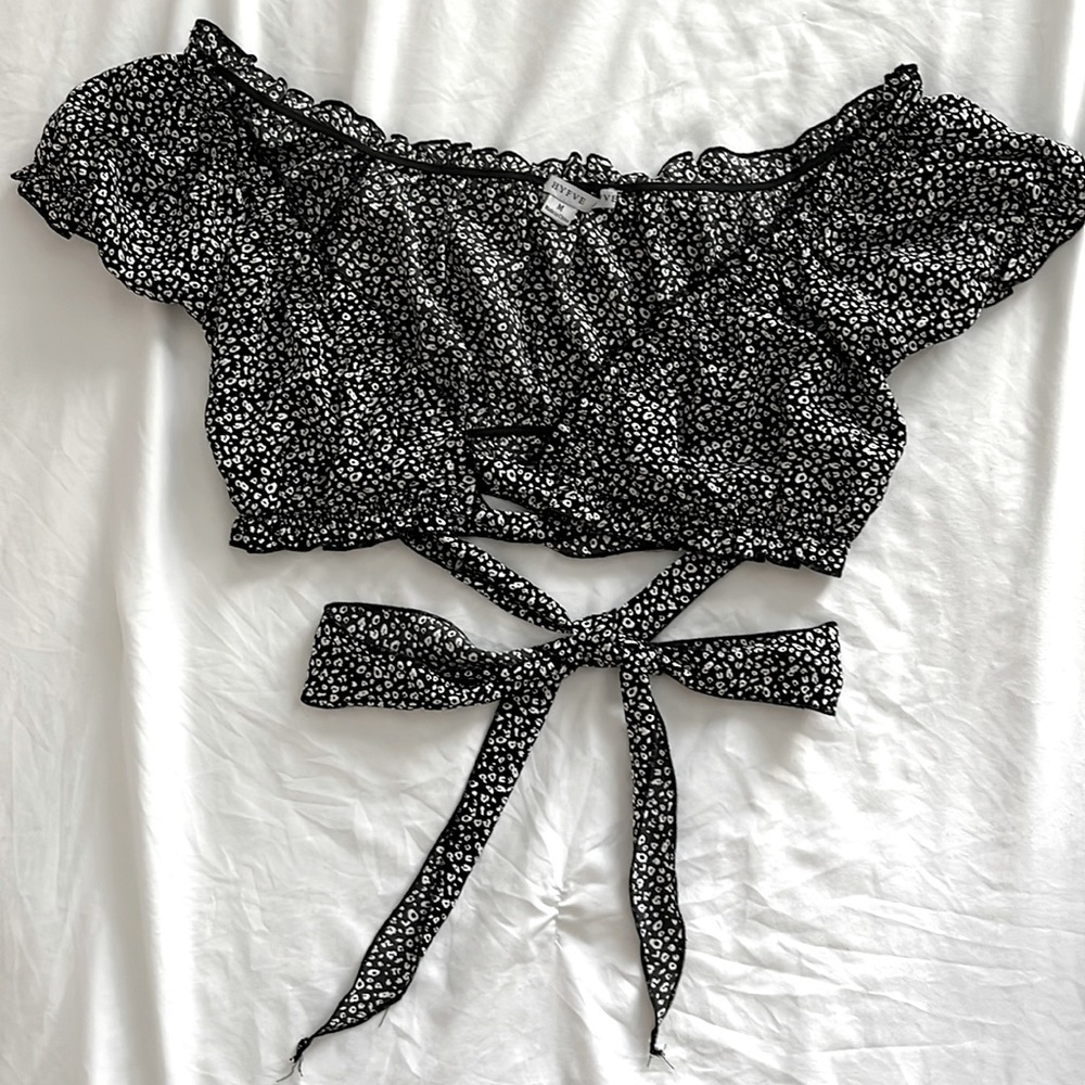 Medium HyFve Black and White Criss-Cross Crop Top